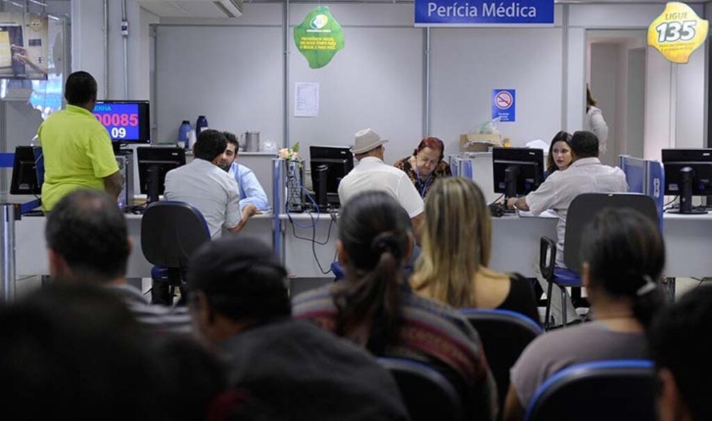 INSS retoma exigência presencial