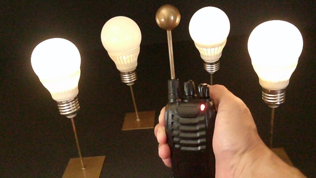 Rádio portátil energia para 4 lâmpadas