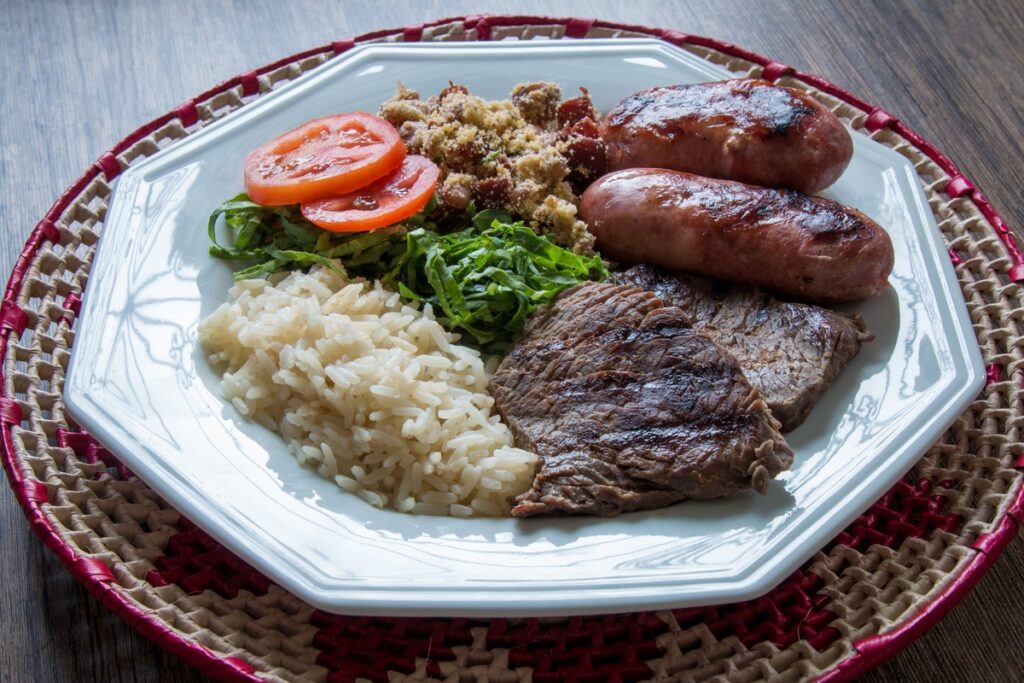 Prato de comida brasileira