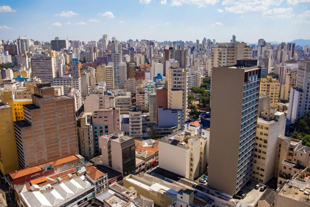 vista de prédios na cidade de são paulo