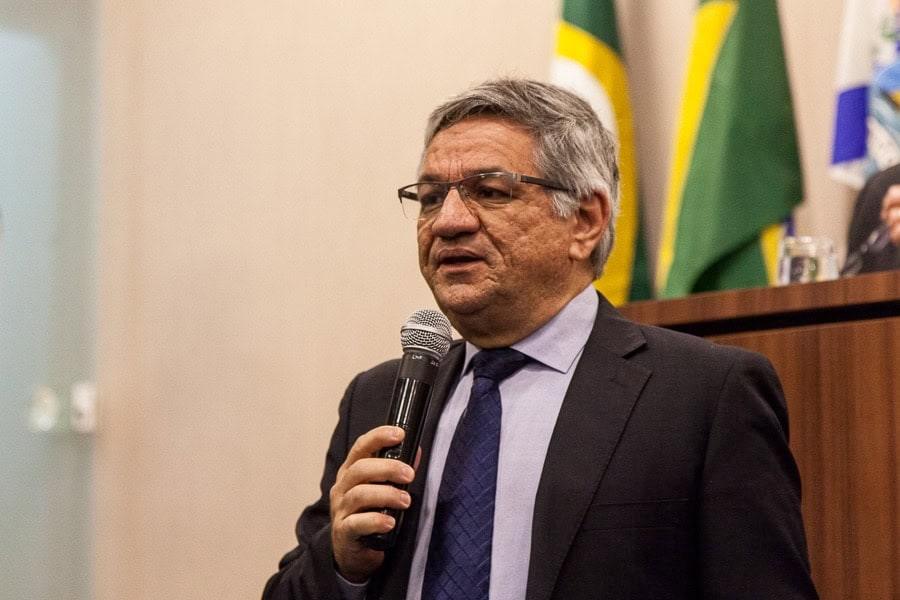Secretário de Planejamento do Ceará, Alexandre Cialdini lança livro “Solidariedade Fiscal”; trabalho foi realizado em parceria com Pedro Humberto Carvalho e Claudia M. De Cesare