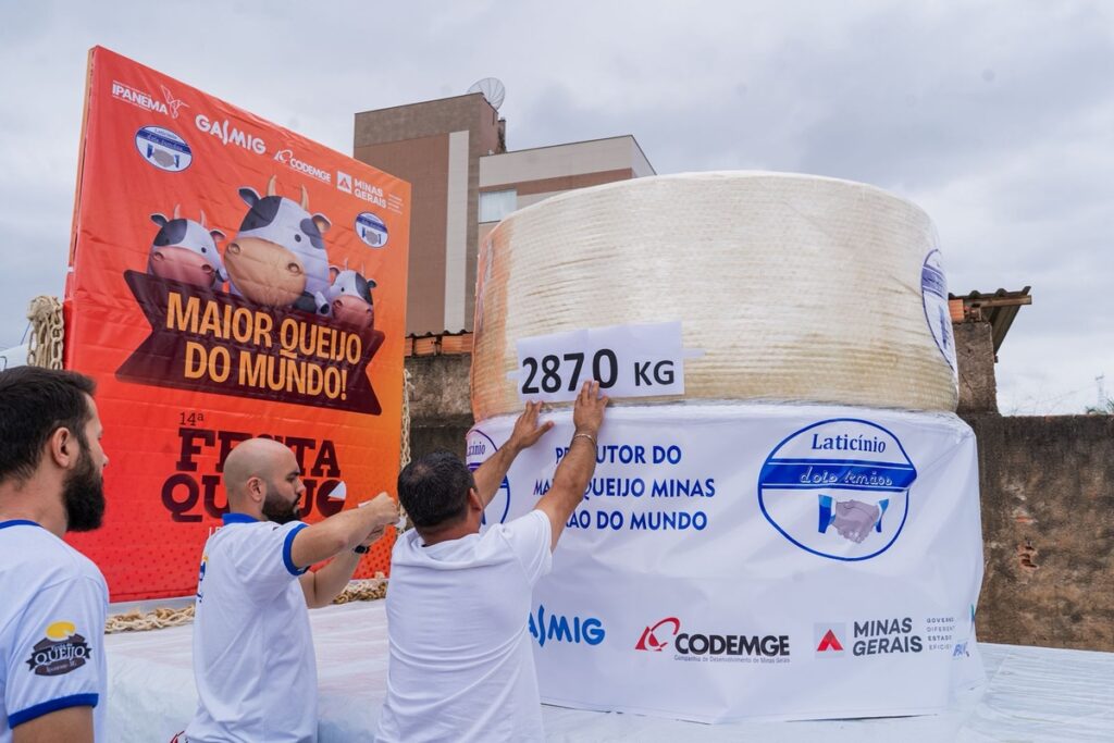 O maior queijo do mundo pesa 2870kg
