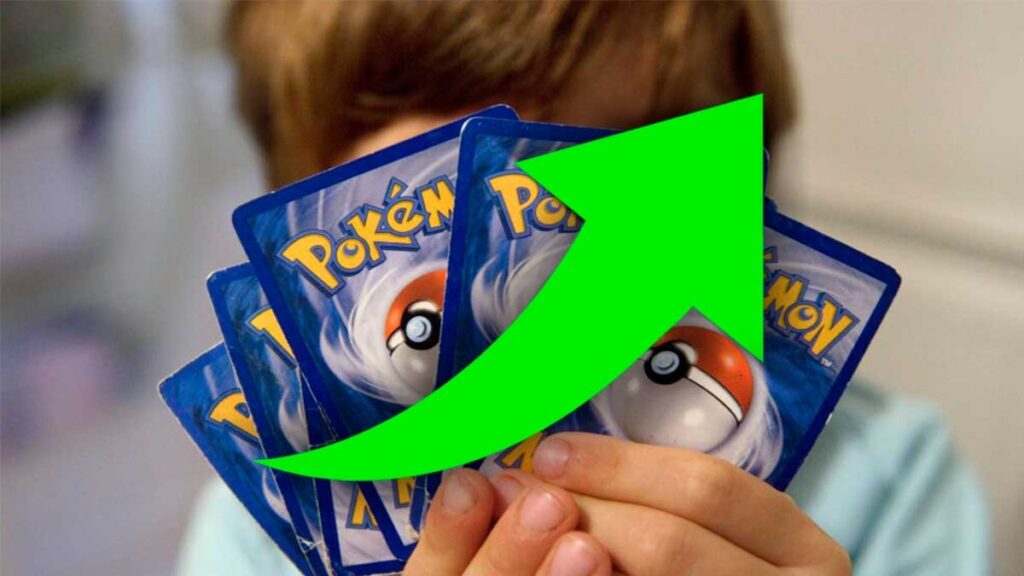 Menino segura cartas Pokémon TCG