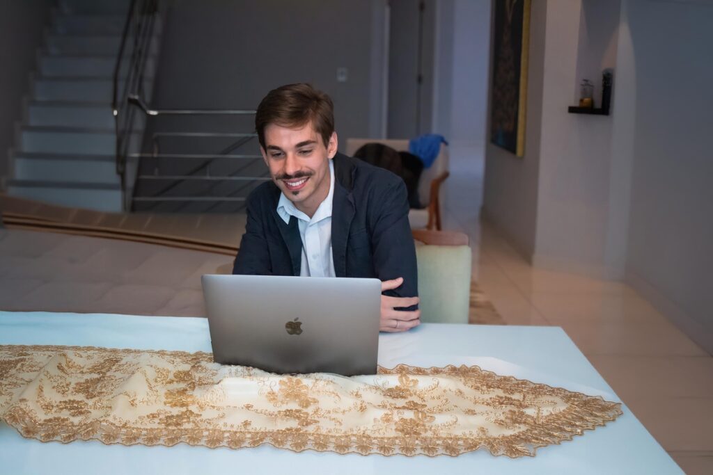 Estudo aponta o impacto das startups unicórnios
