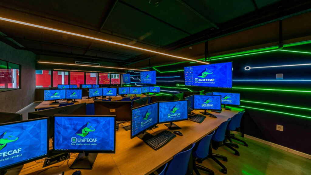 Laboratórios da UniFECAF