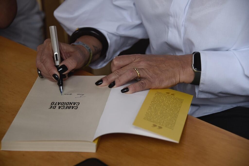 Livro "Cabeça de Candidato" traz os bastidores das eleições