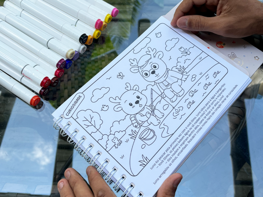 Livros de colorir unem psicologia e ludicidade infantil