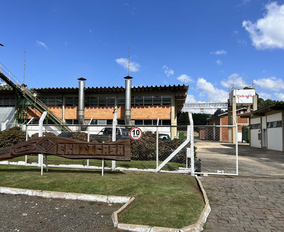 Fábrica da Yakult em Santa Catarina recebe certificação internacional