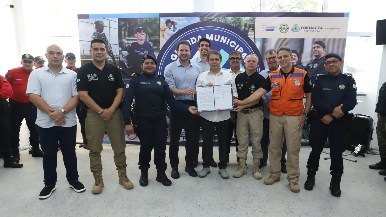 Fortaleza: Evandro envia à Câmara projeto com gratuidade em transporte coletivo para guardas municipais, servidores da Defesa Civil e agentes de segurança