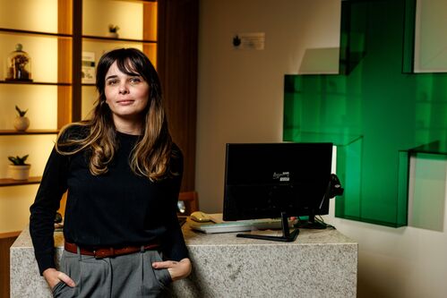 Mobilização pela cannabis medicinal no Brasil tem uma voz feminina na linha de frente