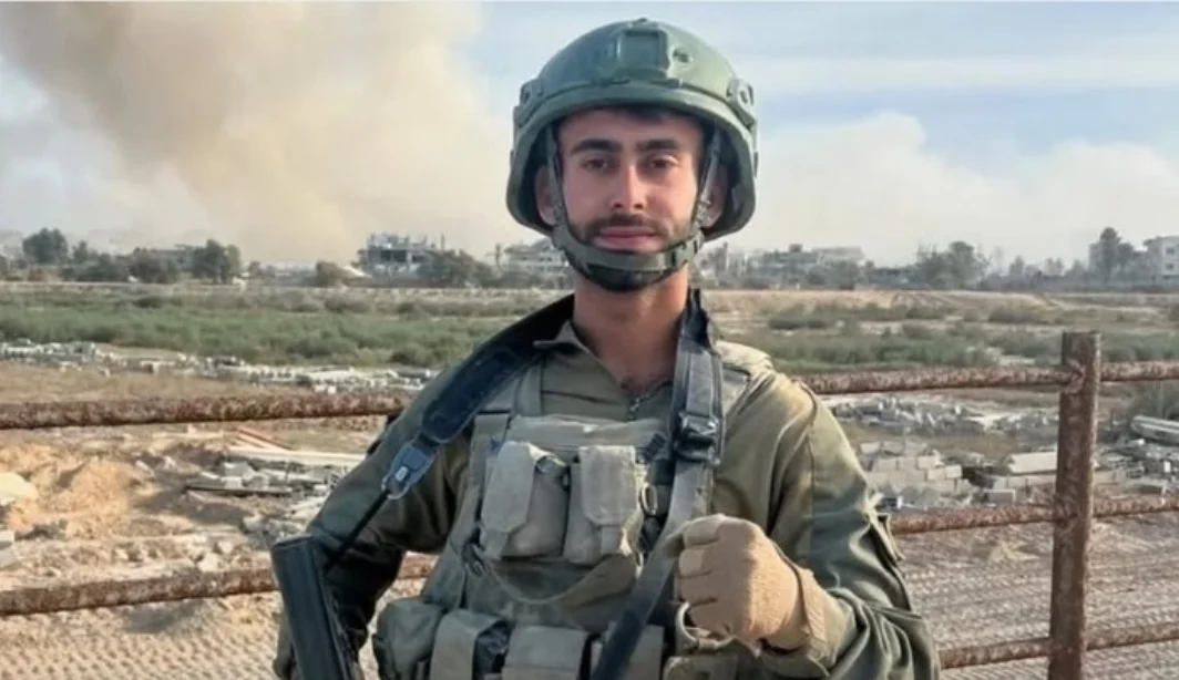 Sabrina Fernandes, do The Intercept: “Criminosos de guerra nas praias brasileiras?” (ou “Há direito de não viver em guerra?”)