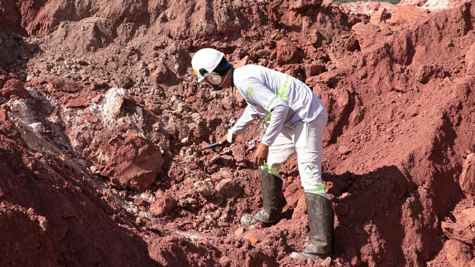 Lula questiona Caiado em venda de terras raras em Goiás: “Se não tomarmos cuidado, essa gente vai vender o Brasil. Não podemos permitir”