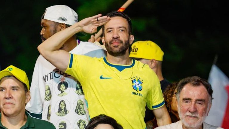 Janones denuncia: bolsonarismo deve atacar outra vez e proibir hoje o Exército do Lula