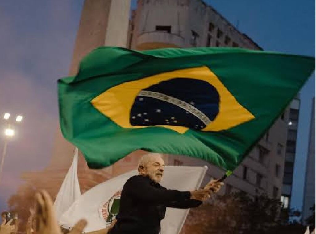 Ode aos jovens: sem eles não teríamos um país nem um futuro (ou Eu acredito é na rapaziada!)