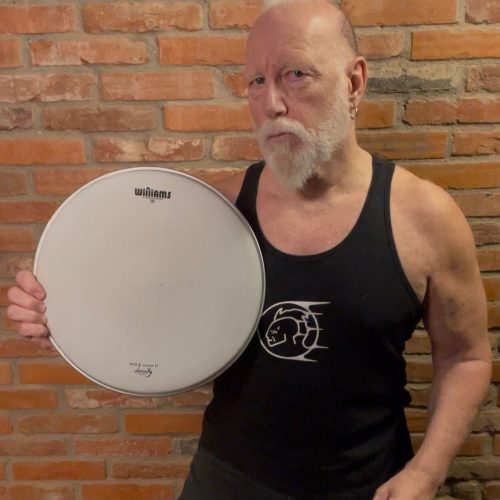 Música: Mike Terrana, artista referencial do rock, acerta parceria com marca brasileira de baterias Williams