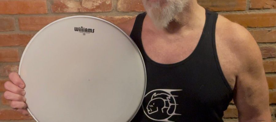 Música: Mike Terrana, artista referencial do rock, acerta parceria com marca brasileira de baterias Williams