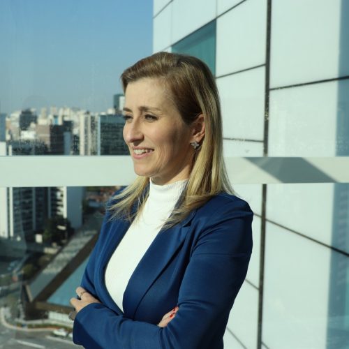Mulheres no comando: Fibra Corretora de Seguros anuncia diretora