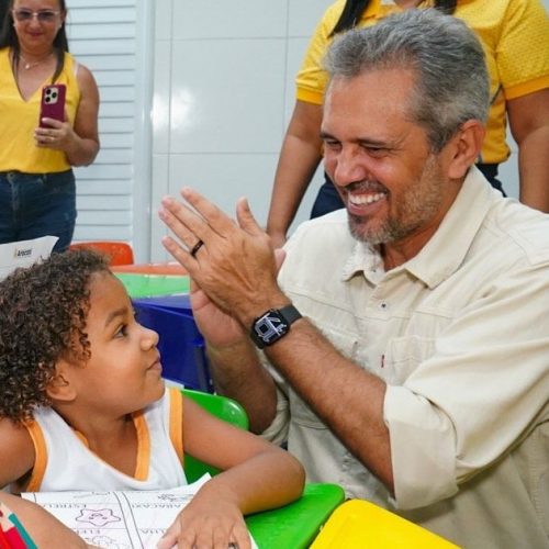 Senado entrega comenda que reconhece esforço de governadores na alfabetização na idade certa; Elmano é um dos homenageados