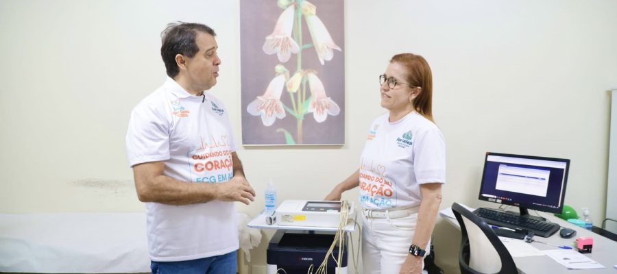 Evandro anuncia compra de aparelhos de eletrocardiograma para todos os postos de saúde de Fortaleza