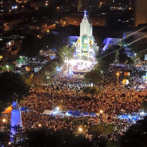 AMC disciplina em Fortaleza circulação de veículos e pedestres para garantir segurança à procissão de Nossa Senhora de Fátima
