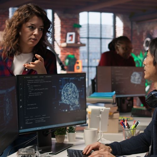 Até 2027, IA deve ser integrada a cada software empresarial