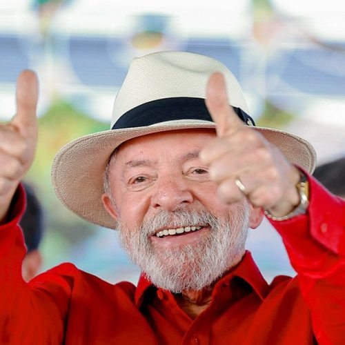 Nova pesquisa mostra Lula à frente de Flávio Bolsonaro