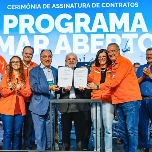 Petrobras assina contrato bilionário para fabricar navios no RS