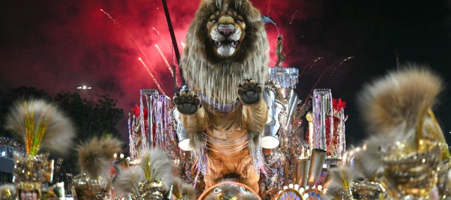 Artigo: “Do Carnaval à jornada 6×1”