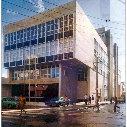 Instituto de Arquitetura e Urbanismo e Design da UFC lança livro comemorativo a 60 anos de trajetória na educação superior