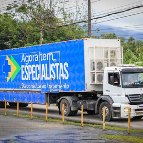Ministério da Saúde lança em Fortaleza e Maracanaú carretas de saúde da mulher e de cirurgias de catarata; ação integra o programa Agora Tem Especialistas