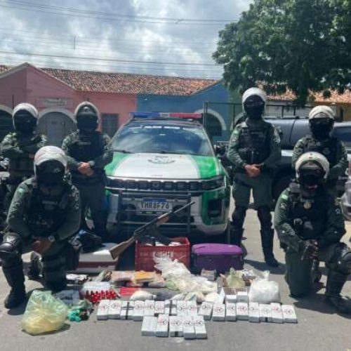 Polícia apreende 38 kg de drogas, prende suspeito e desmonta laboratório de criminosos em Sobral
