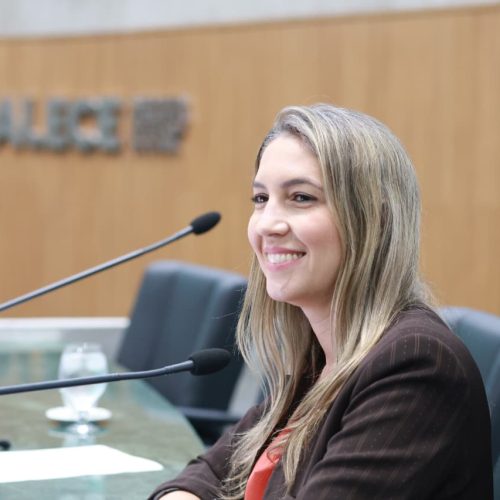 Larissa Gaspar assume Procuradoria da Mulher na Alece