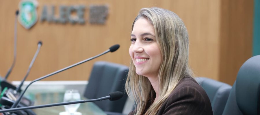Larissa Gaspar assume Procuradoria da Mulher na Alece