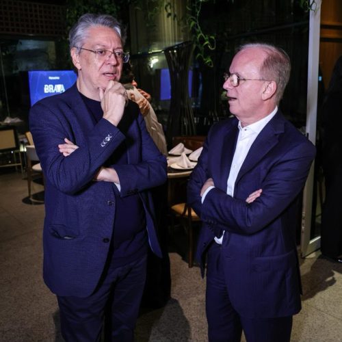 Empresários precisam acompanhar cenário geopolítico para antecipar riscos, alerta economista-chefe do BNB