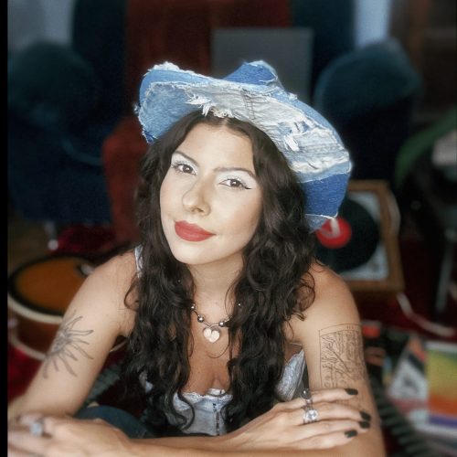 Daíra apresenta amanhã no Cineteatro São Luiz, em Fortaleza, show em homenagem a Belchior; espetáculo estará hoje em Aracati