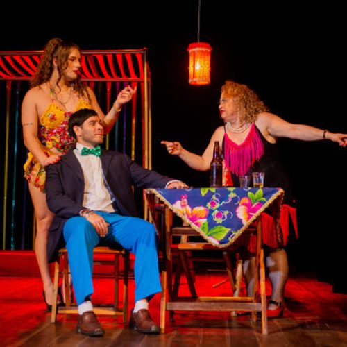 “Cabaré: As Filhas da Glória”, peça de Walden Luiz, retorna aos palcos de Fortaleza em nova temporada com releitura contemporânea da dramaturgia cearense