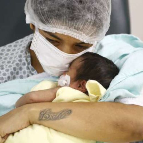 Elmano anuncia 285 novos leitos obstétricos e neonatais; 185 no Hospital Universitário