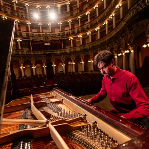 Rock ao Piano: concerto traz a Fortaleza especial Pink Floyd no Teatro Celina Queiroz