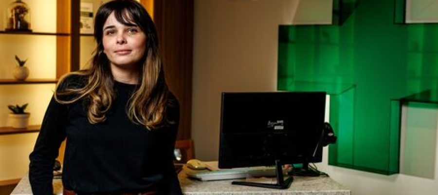 Mobilização pela cannabis medicinal no Brasil tem uma voz feminina na linha de frente