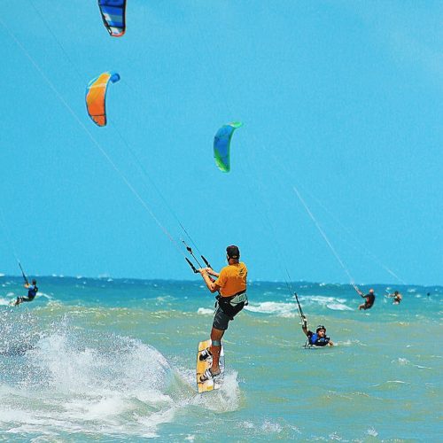 Kitesurf se torna ativo econômico para o Ceará