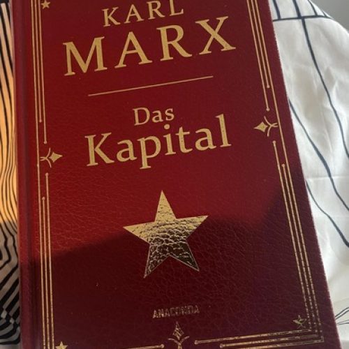 A Crônica do Edmilson Maia Jr.: “O livro vermelho”