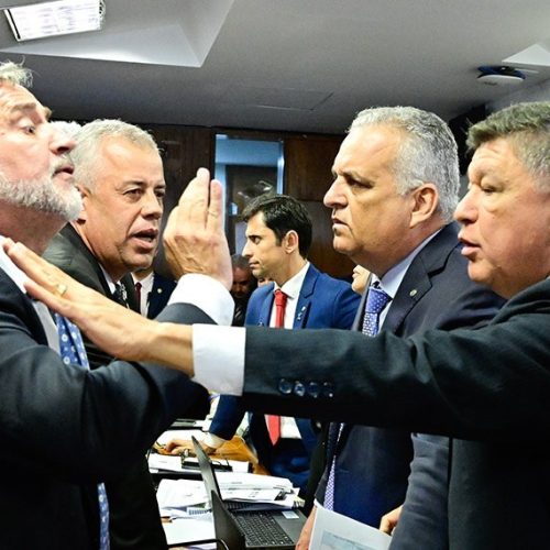 The Intercept: “O show de horrores da extrema direita na CPMI do INSS” (ou “O golpe comete fraude e vira crime: como atropelar a Democracia usando paletó e gravata”)