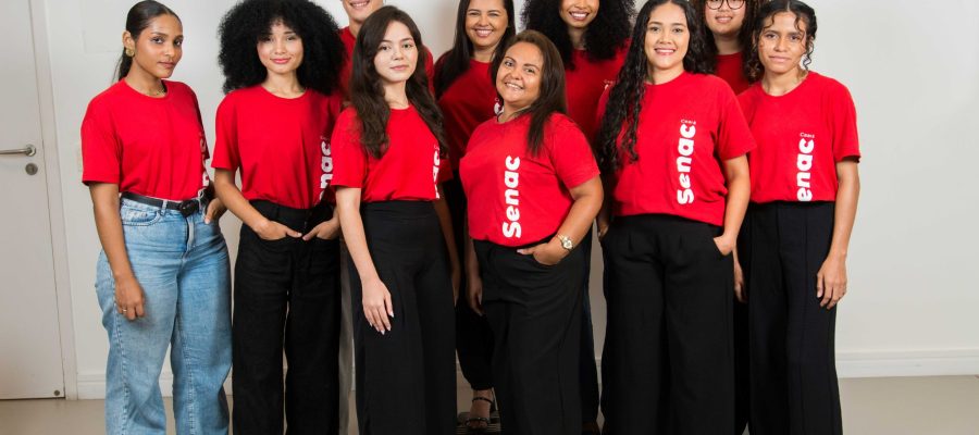 Alunos do curso Jovens Criadores Design participam da CasaCor e recebem certificados do Senac CE