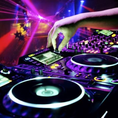 Larissa Gaspar apresenta projetos com foco no fortalecimento da música eletrônica