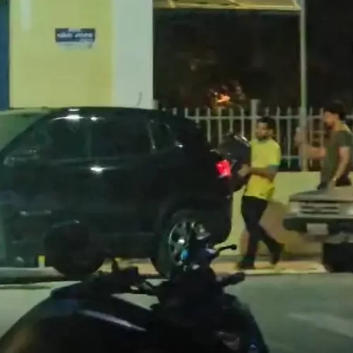 André Fernandes é um tributo a Palhares, o Canalha? É possível ser tão moralmente comparável ao personagem de Nélson Rodrigues? (Ou “Foi nesse moleque que a senhora e o senhor votaram?”)