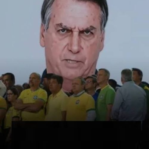 Justiça dá prazo para Bolsonaro dar mais uma desculpa furada para vigarice política com o filho: a apresentação de vídeo de inteligência artificial na convenção de Flávio