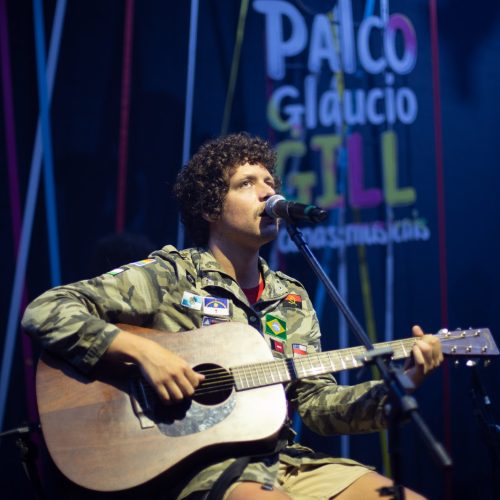 Chico Chico, filho de Cássia Eller, se apresenta sábado no Náutico, em Fortaleza