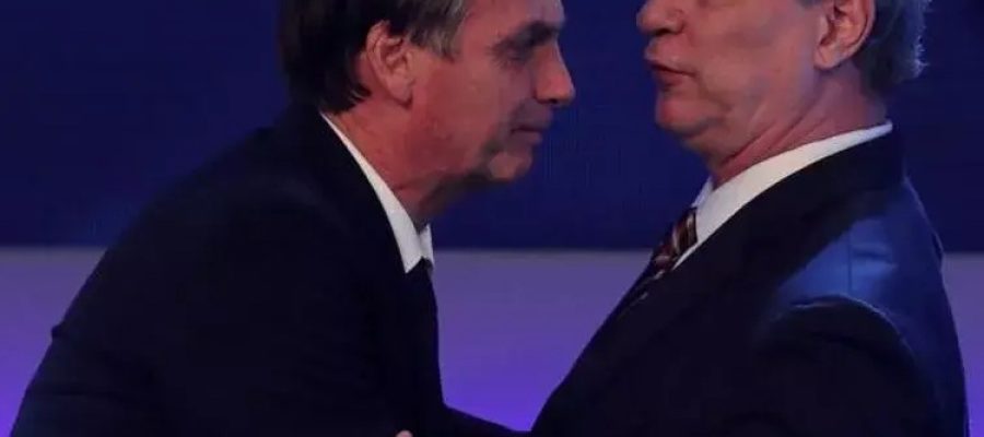A Coluna do Roberto Maciel (sábado, 31.5): Ciro paga pelo que faz e diz; é carta fora do baralho e vai levar Roberto Claudio junto com ele para o limbo político