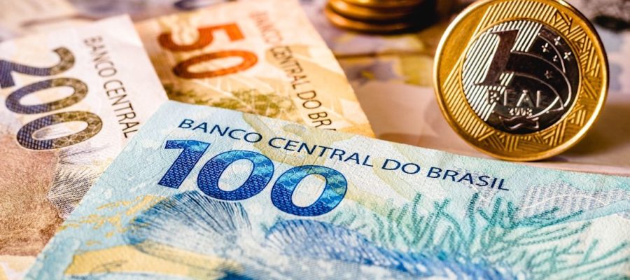 Transferência de renda: cashback, inovação da Reforma Tributária, devolverá imposto a famílias mais pobres