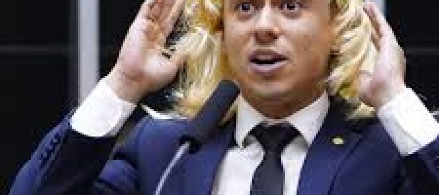 Vigarice descoberta: lei anti-Nikolas é aprovada em comissão da Câmara